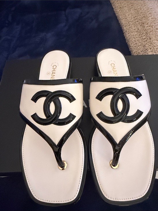 CHANEL Shoes - CHANEL White Leather Thong Sandals with Black Patent CC Logo